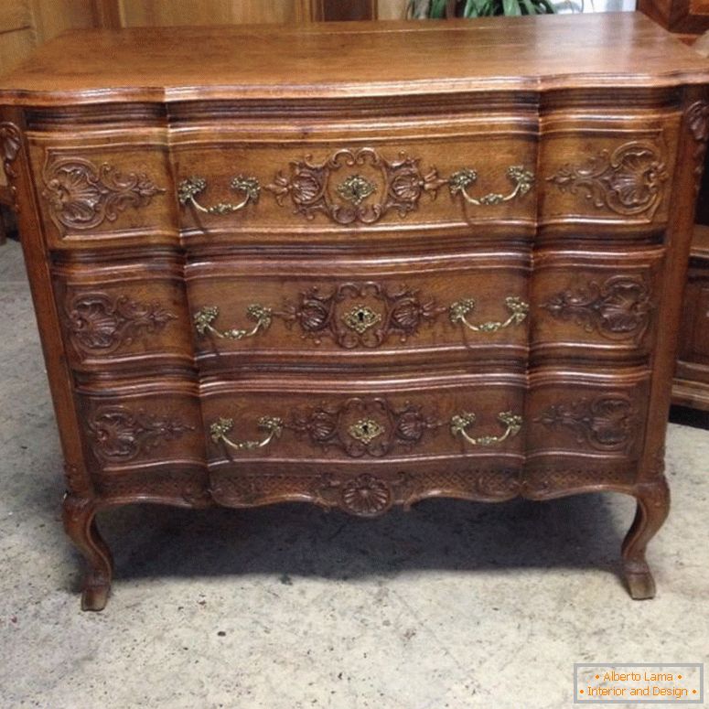 french-provincial-oak-cômoda-at-moonee-ponds-antiques