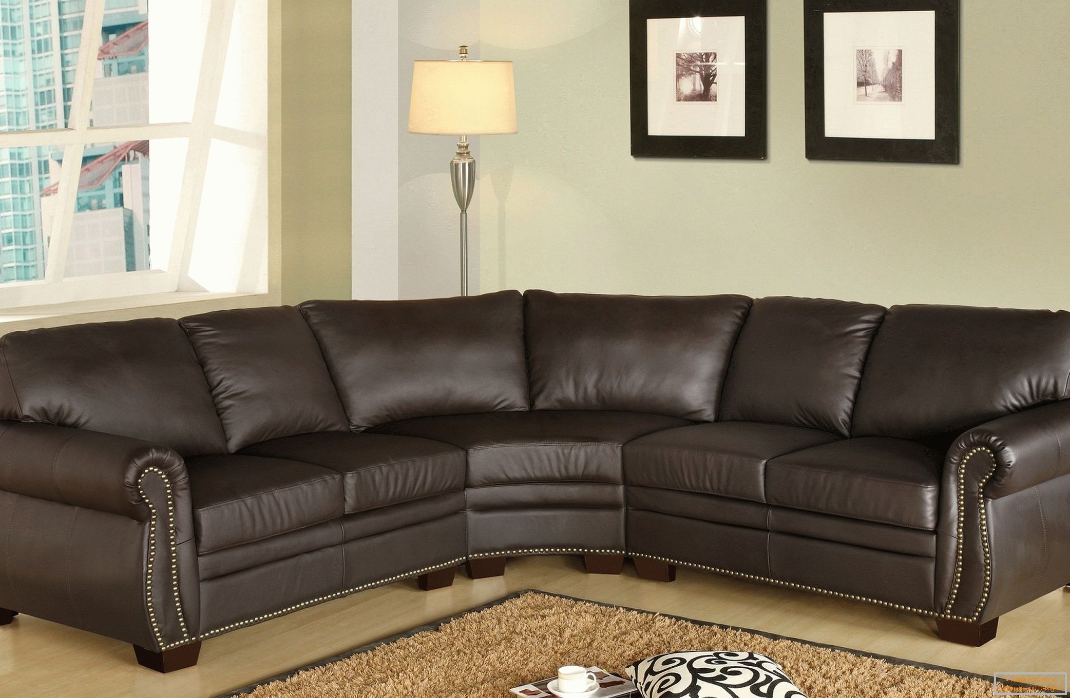 Grande sofá de couro marrom