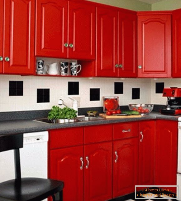 Cozinha vermelha na foto interior 16