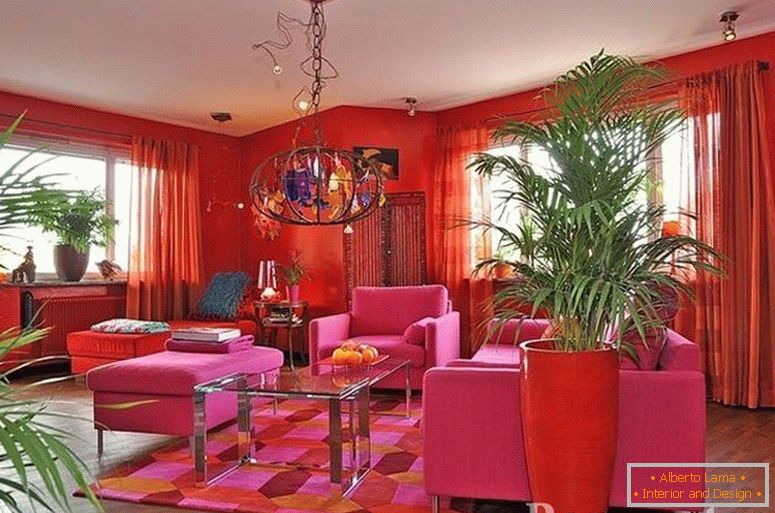 Móveis rosa na sala de estar