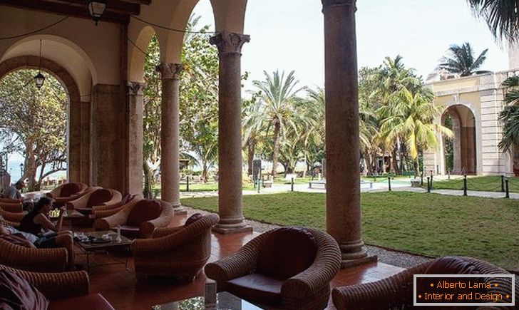 Relaxe no Hotel Nacional de Cuba