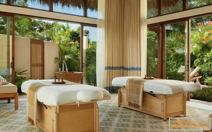 Sala de design para tratamentos de spa no Mukul Luxury Hotel