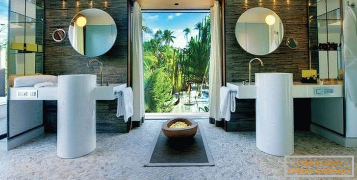 Design de banheiro no The Brando Hotel