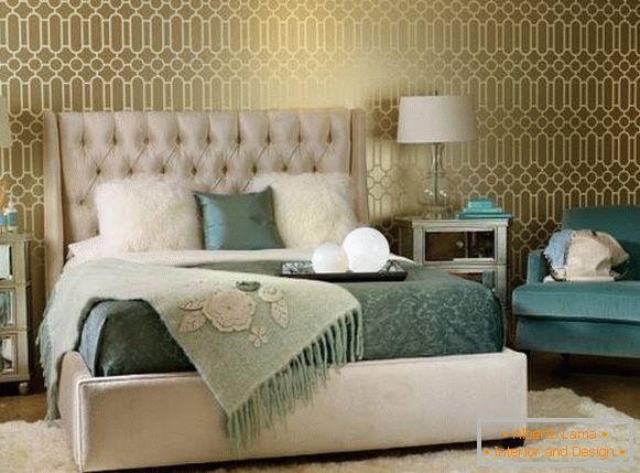 Papel de parede dourado para o quarto com efeito metálico