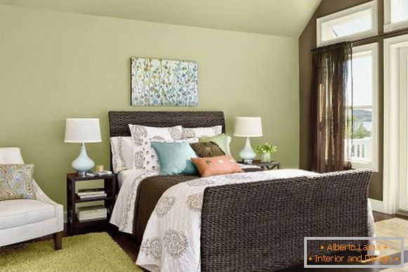 Projetar um quarto em estilo tropical - papel de parede verde