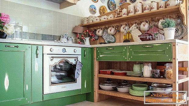 a decoração de uma pequena cozinha no estilo da Provença