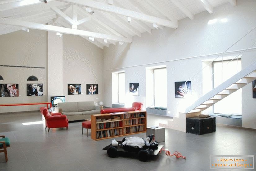 A sala de um novo estúdio na Itália