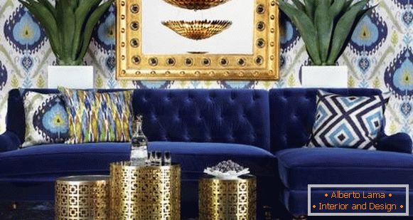 Papel de parede elegante azul com uma foto - foto no interior da sala de estar