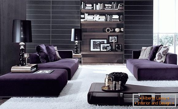 Sala de estar em design violeta-branco