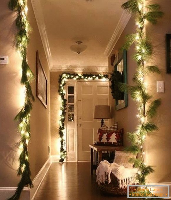 Garland LED branco - a ideia de decorar uma casa para o Ano Novo