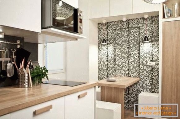 Cozinha de zoneamento com papel de parede para paredes