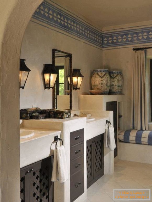 Projeto antigo banheiro em foto de estilo Provence