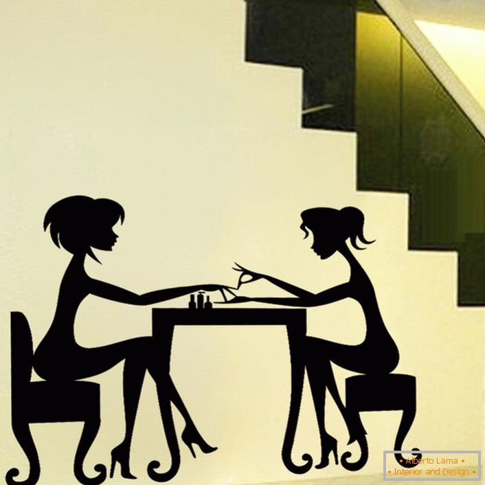 Um adesivo bonito é sério. Mulheres francesas em uma mesa de café.