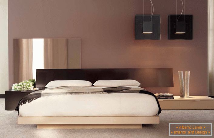 Um design minimalista com notas de cor japonesa no quarto de um apartamento francês comum. 