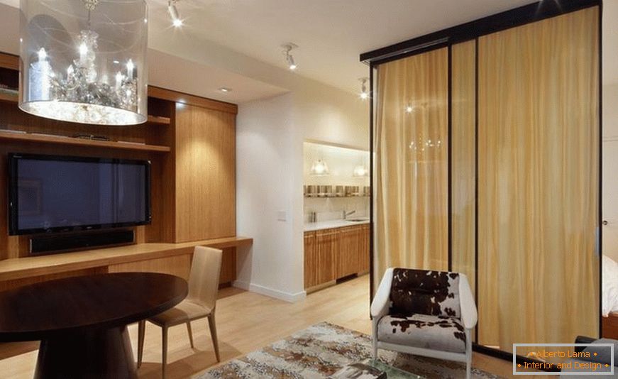 Design de um pequeno apartamento com divisórias de vidro - foto 2