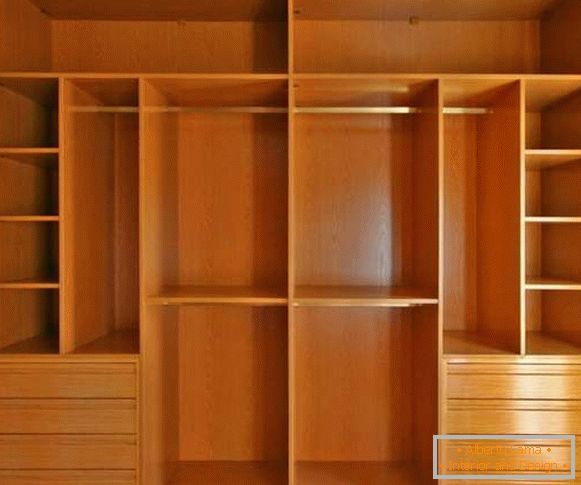 Armário de madeira para quarto - foto de design de interiores