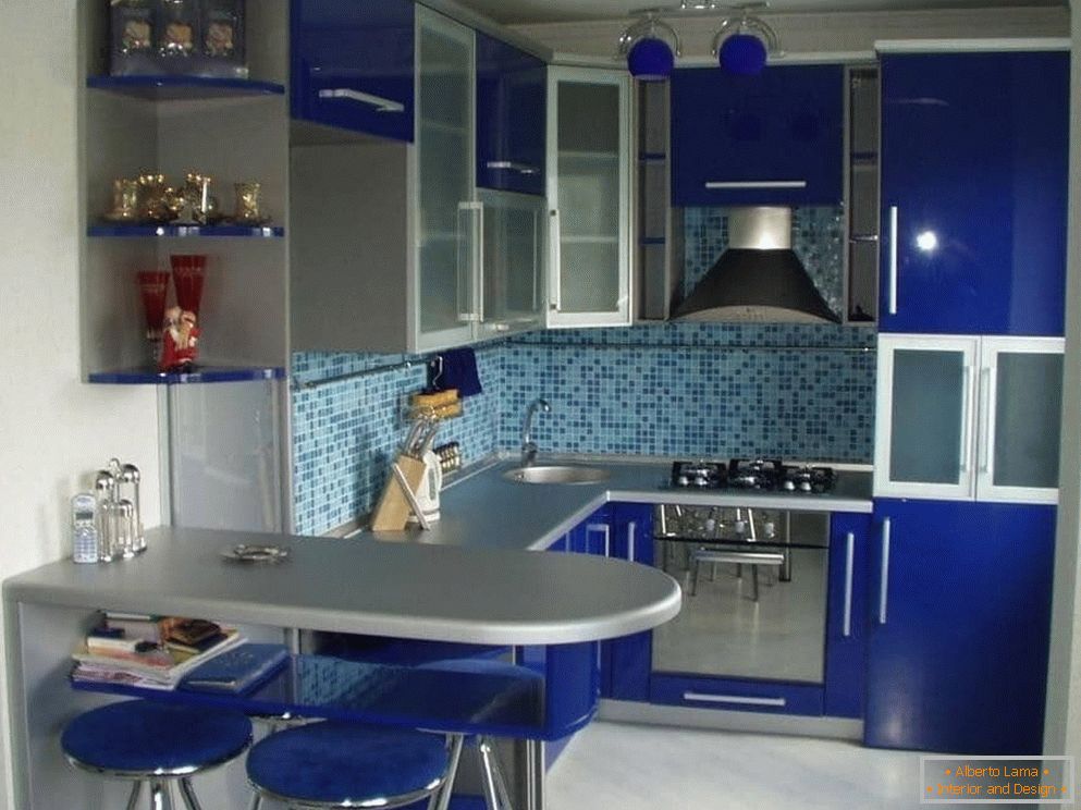 Cozinha azul-cinza