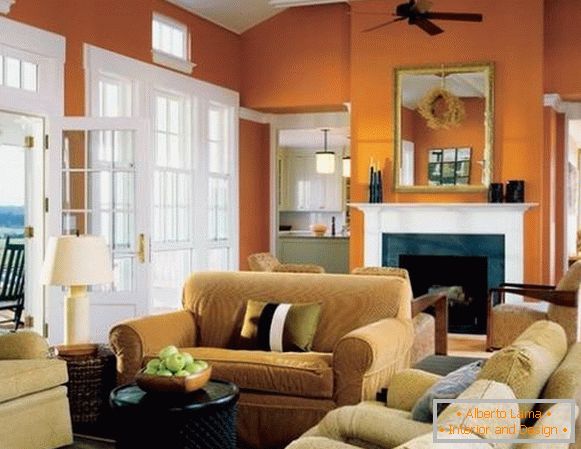 Paredes laranja na sala de estar