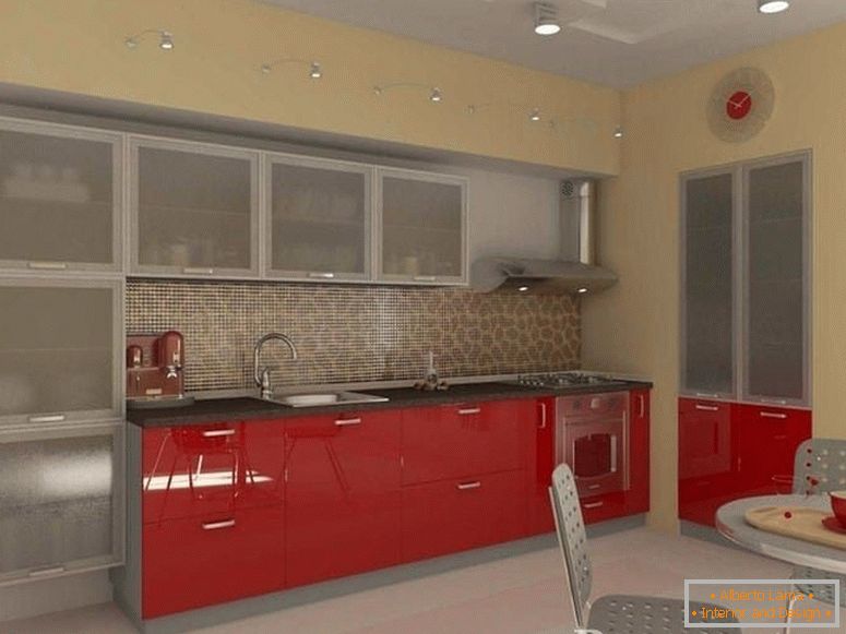 Cozinha com roupeiros vermelhos