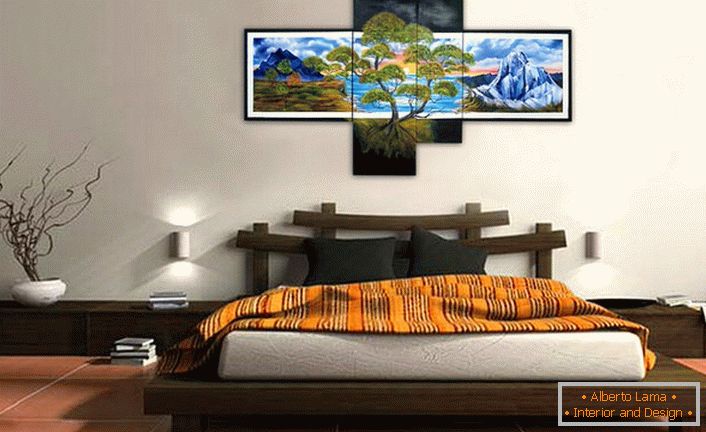 O quarto em estilo oriental é decorado com pinturas modulares que pesam na cabeceira da cama.