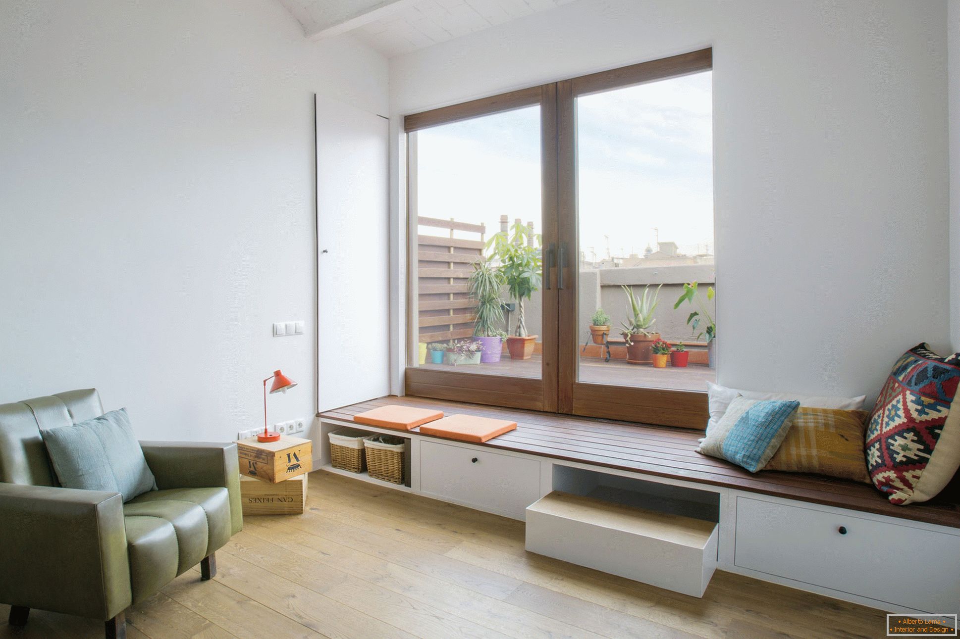 Design de interiores de um pequeno apartamento em Barcelona