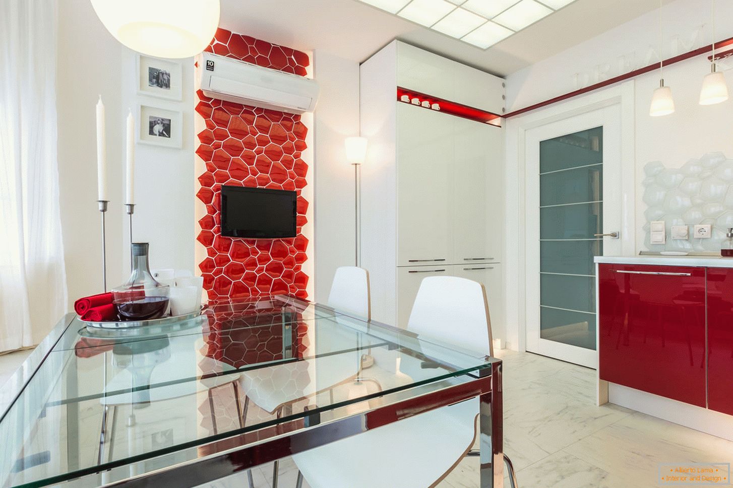 Cozinha interior chique em cores brancas e vermelhas