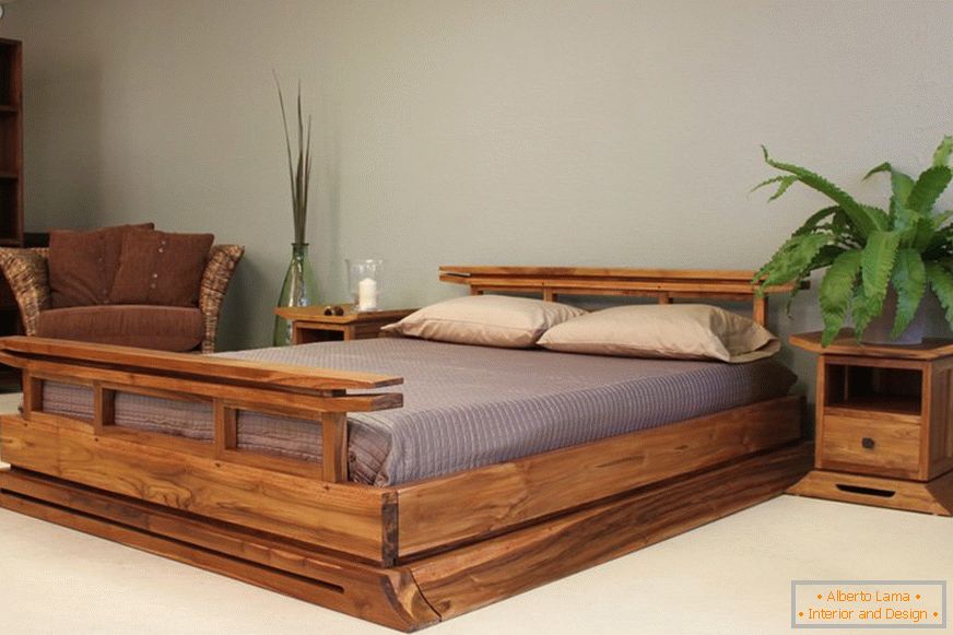 Mesas de cama e criado-mudo de madeira