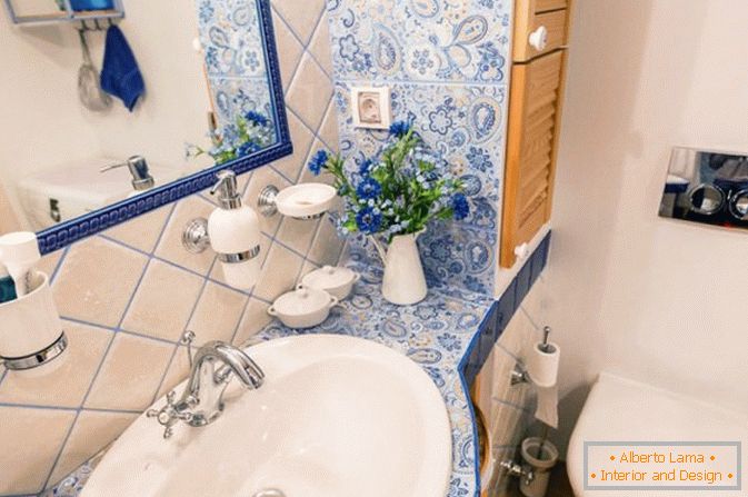 Casa de banho em estilo provençal
